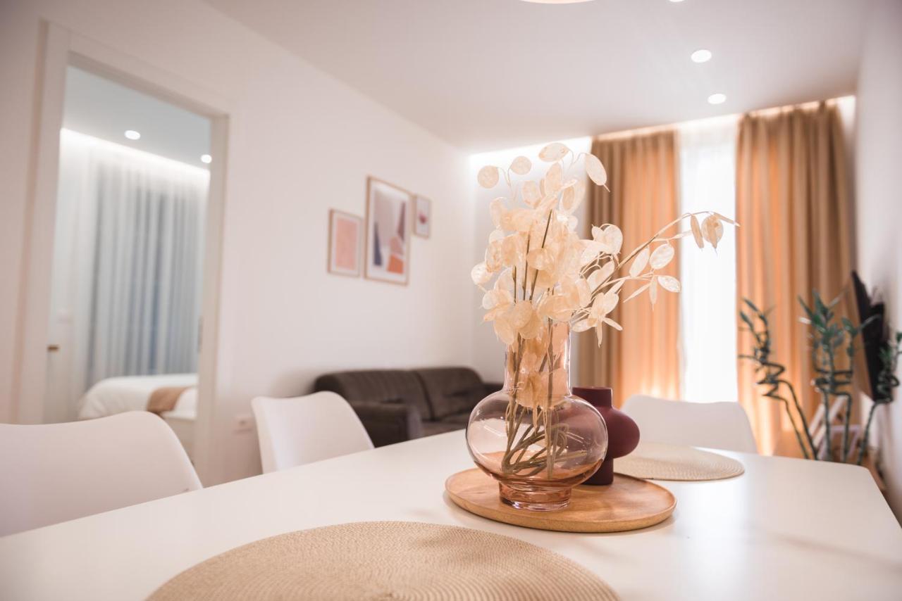 Tam Skanderbeg Square City Center Apartment No4 Tiranë Luaran gambar